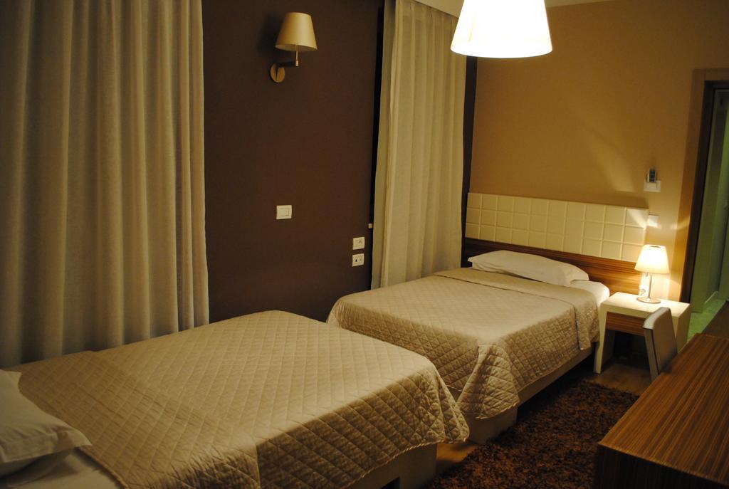 Hotel Vila 60 Tirana Exteriér fotografie